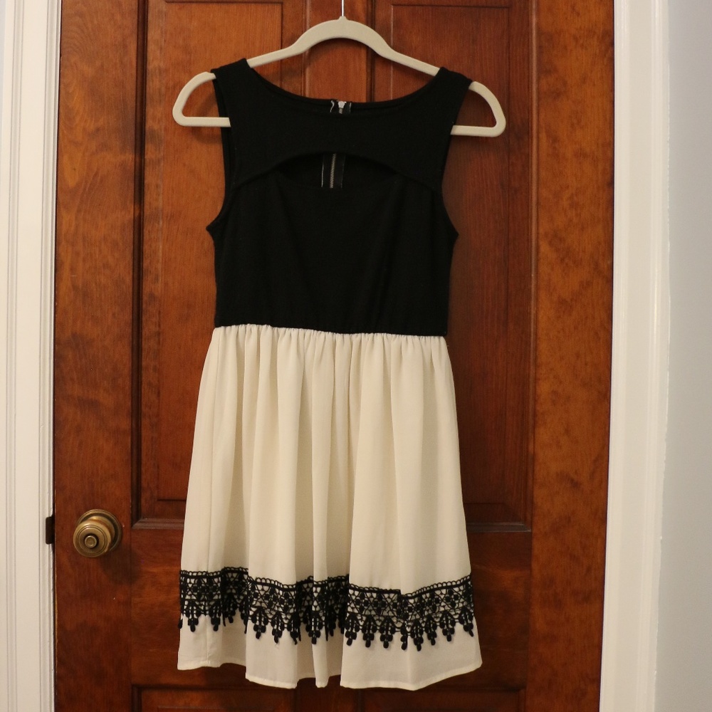 Rewind Black and Creme Dress